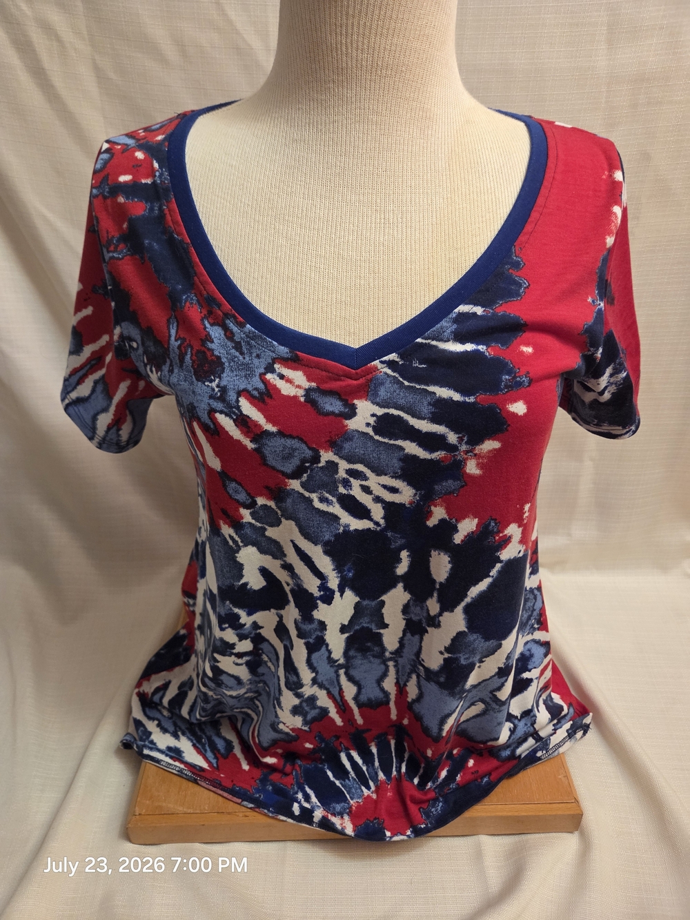 LuLaRoe Red, Navy & White Tie-Dye V-Neck Top